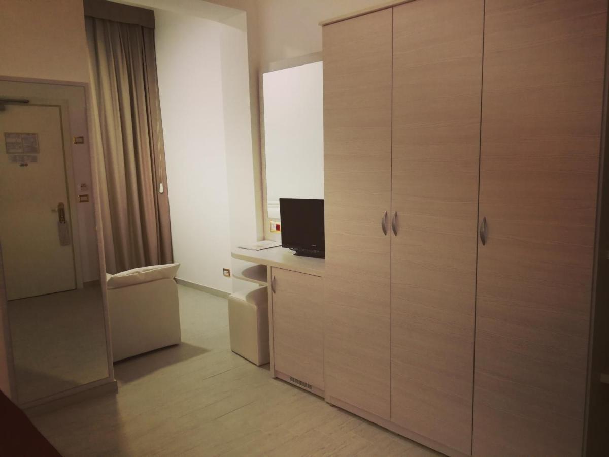 Hotel Bristol Bellaria-Igea Marina Luaran gambar