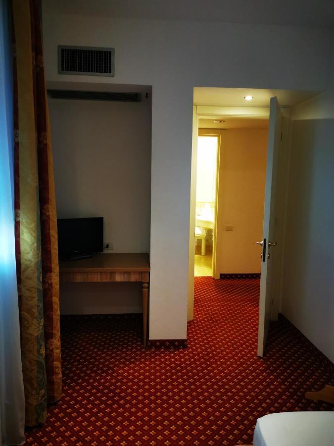 Hotel Bristol Bellaria-Igea Marina Luaran gambar