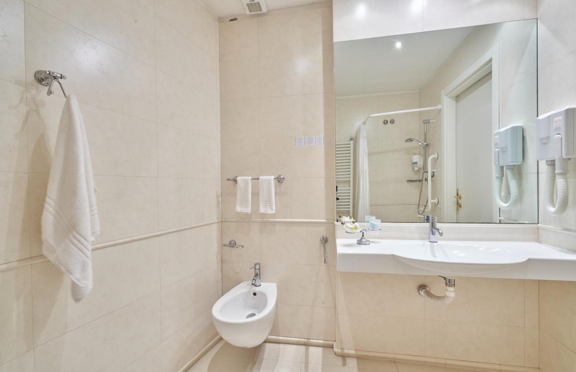 Hotel Bristol Bellaria-Igea Marina Luaran gambar