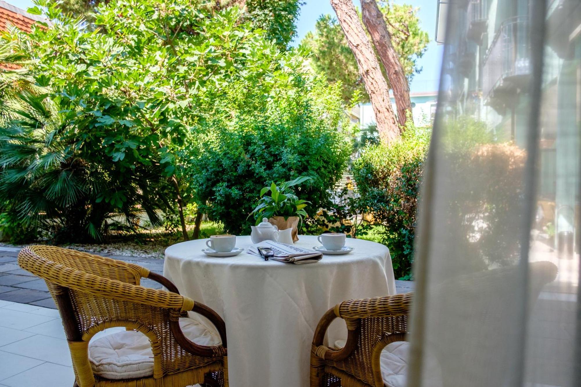 Hotel Bristol Bellaria-Igea Marina Luaran gambar