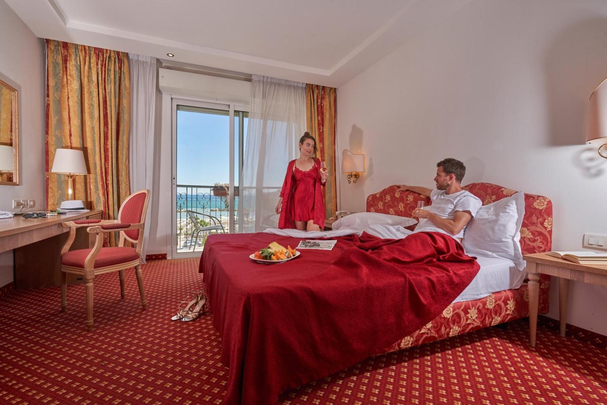 Hotel Bristol Bellaria-Igea Marina Luaran gambar