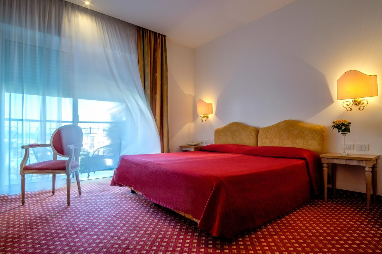 Hotel Bristol Bellaria-Igea Marina Luaran gambar