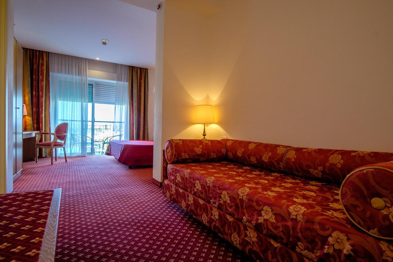 Hotel Bristol Bellaria-Igea Marina Luaran gambar